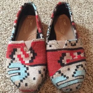 Aztec TOMS, size 8